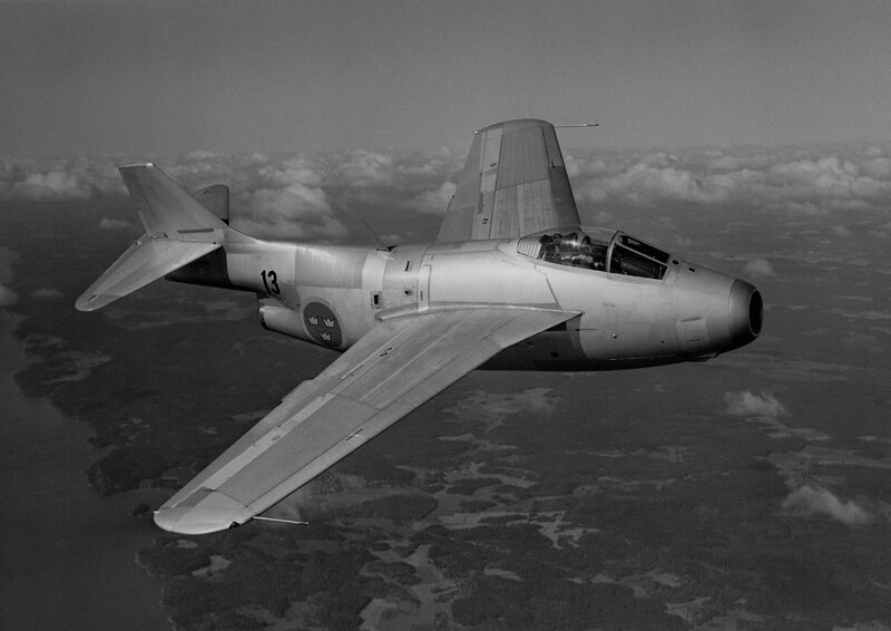 Swedish Jet Fighter — Black