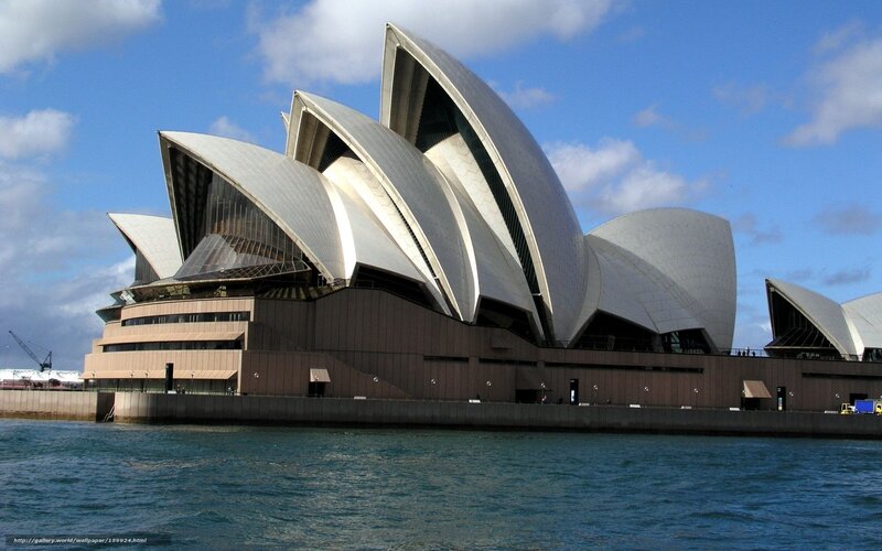Sydney Opera House by water
