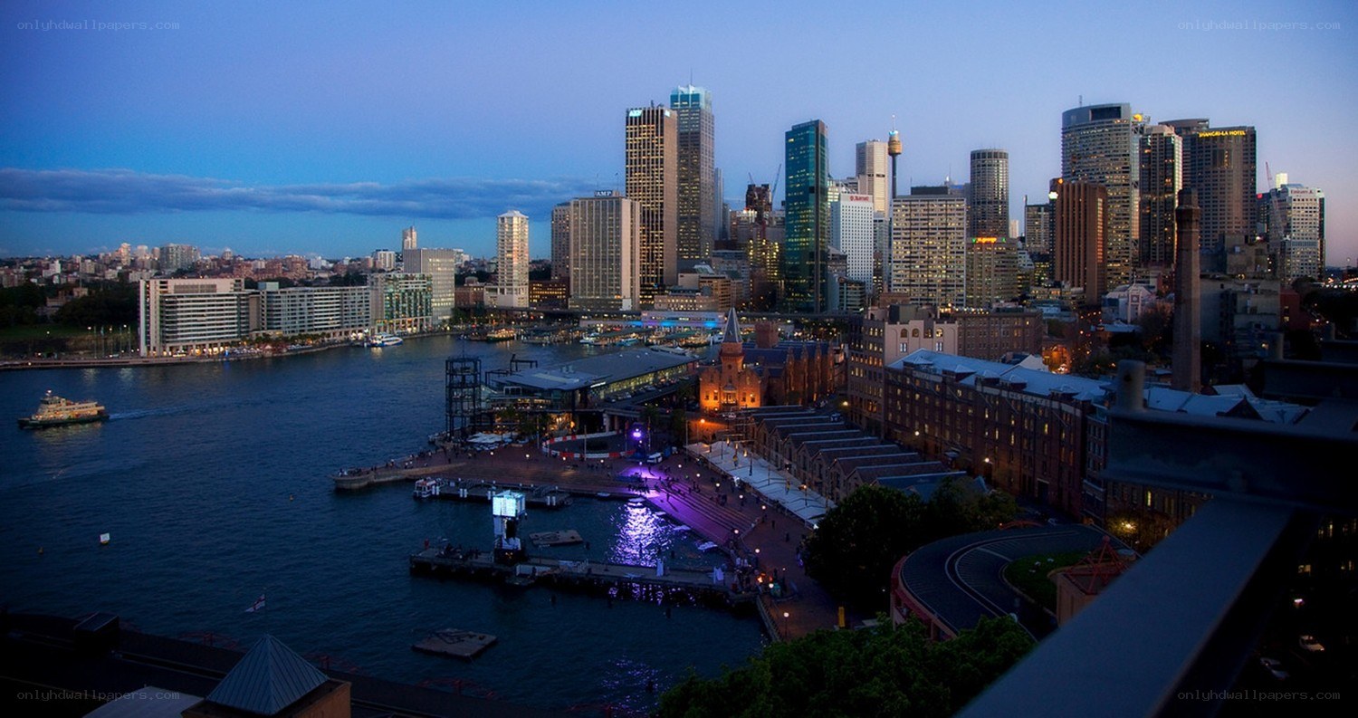Sydney skyline at dusk