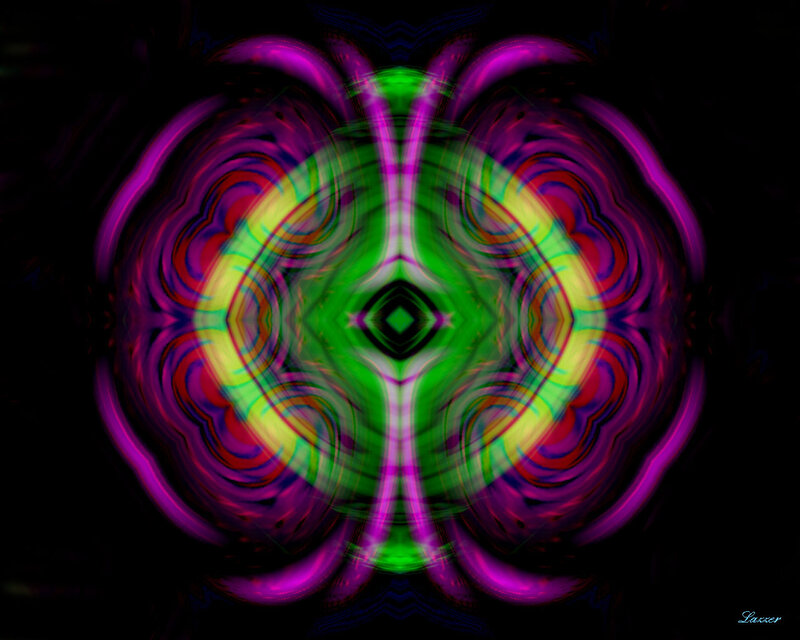 Symmetrical Abstract Pattern — Green, Hypnotic