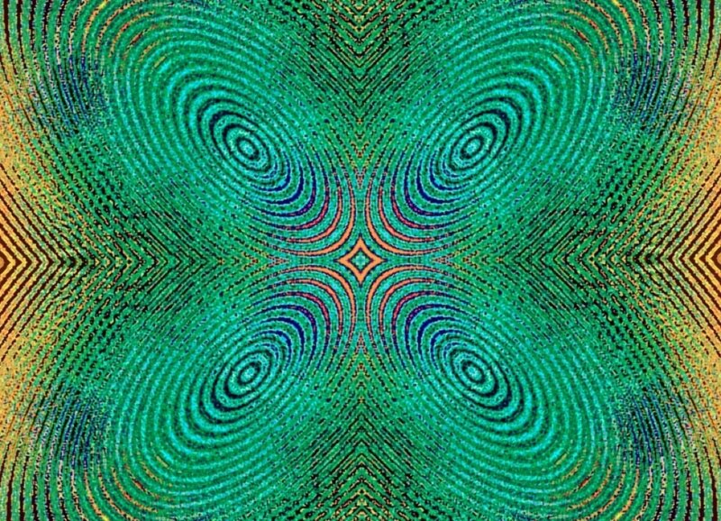 Symmetrical Green Pattern — Hypnotic