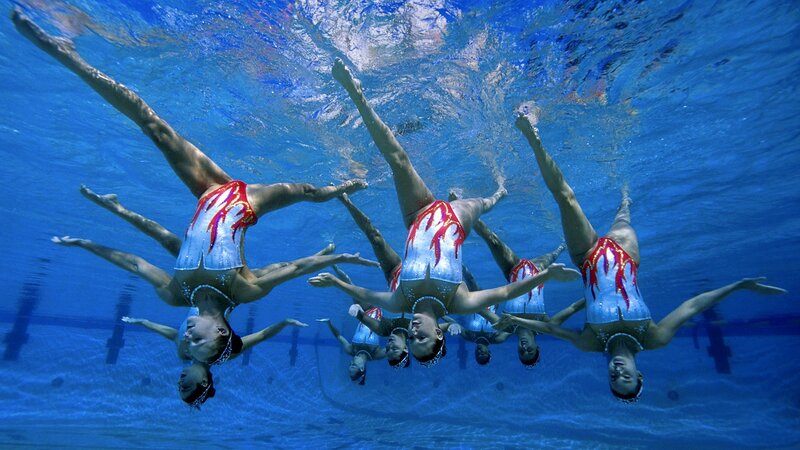 Synchronized Swimmers
