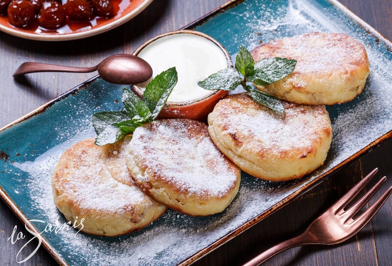 Syrup Pancakes with Mint