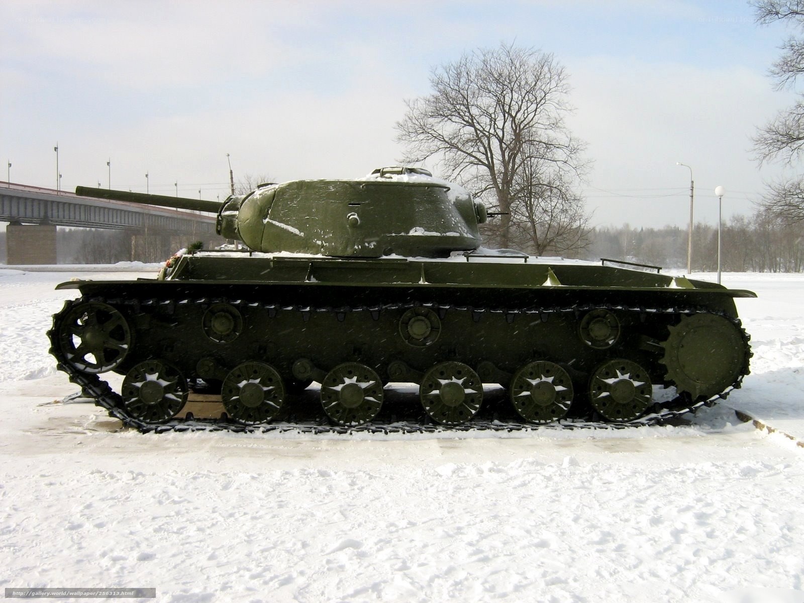 T-34 tank in winter