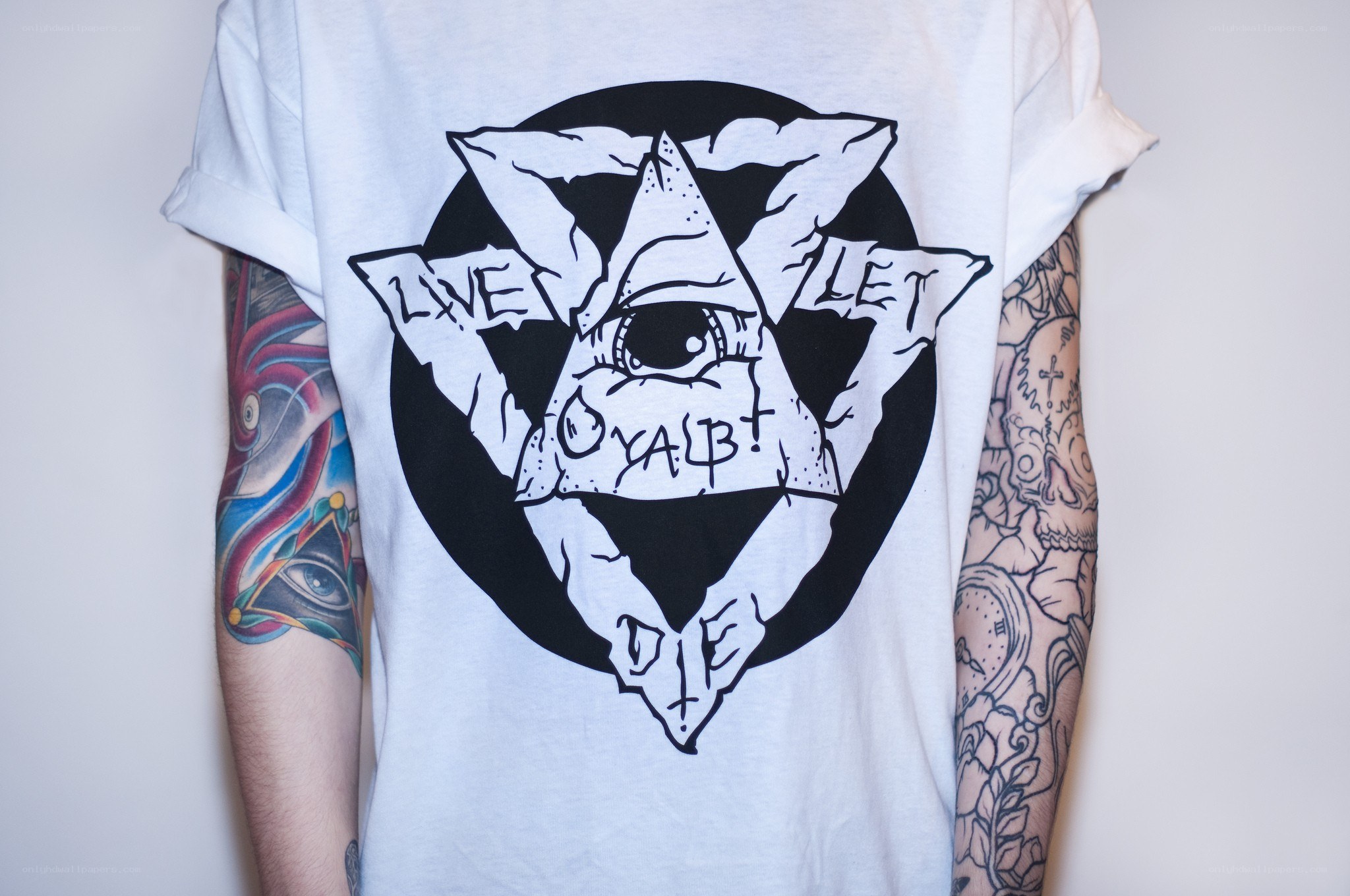 t-shirt with all-seeing eye design