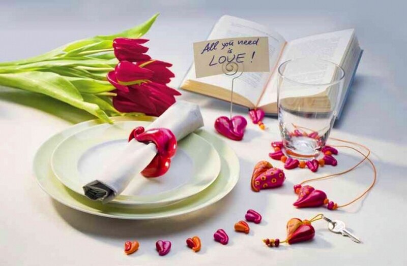 Table Setting with Tulips — Red