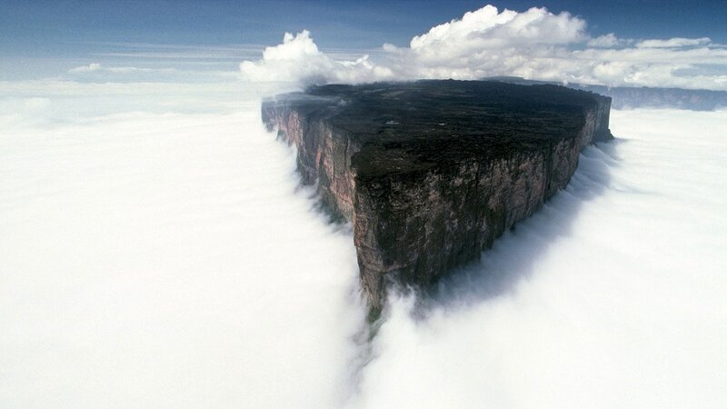 Table-top Mountain — White, Dramatic