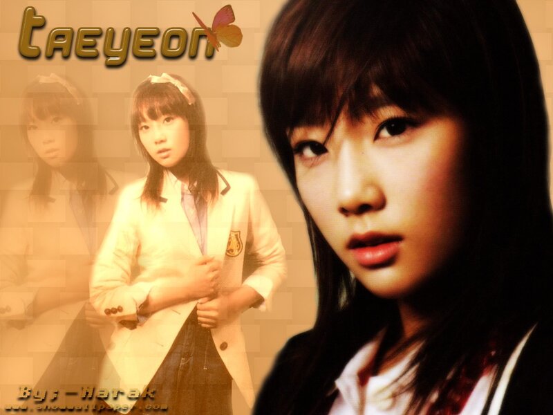 Taeyeon school uniform portrait