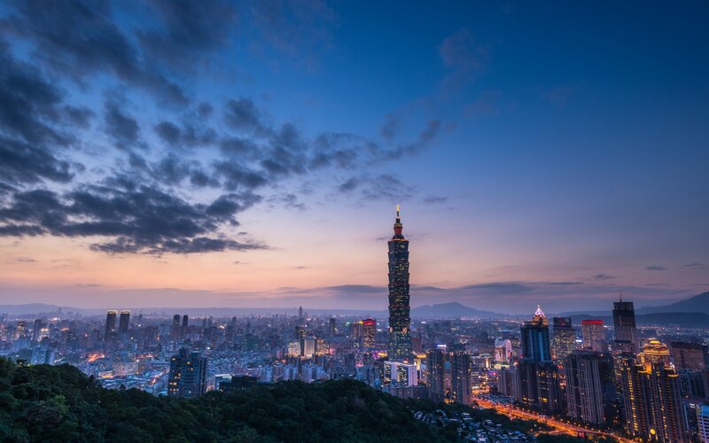 Taipei 101 Skyscraper — Blue, Dramatic