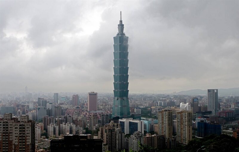 Taipei 101 skyscraper view