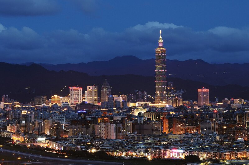 Taipei Skyline at Night — Blue