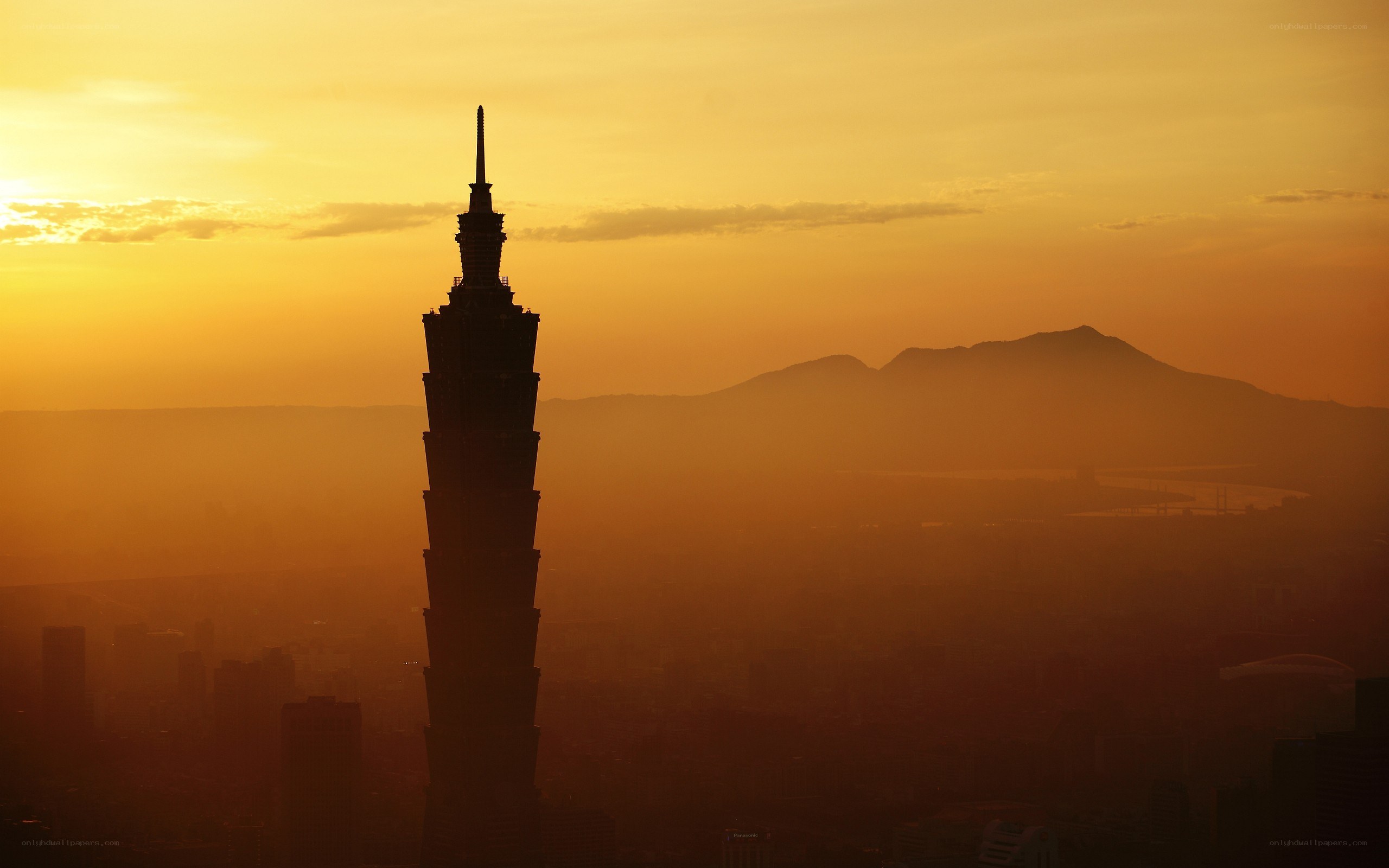 Taipei Tower at sunset