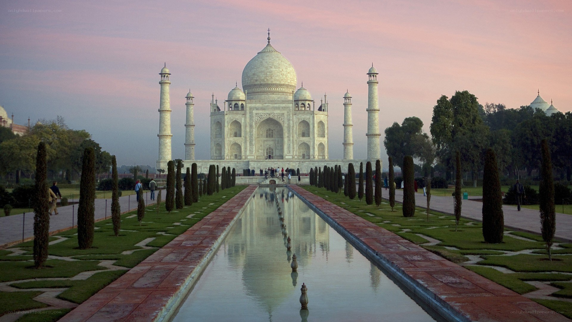 Taj Mahal at dawn