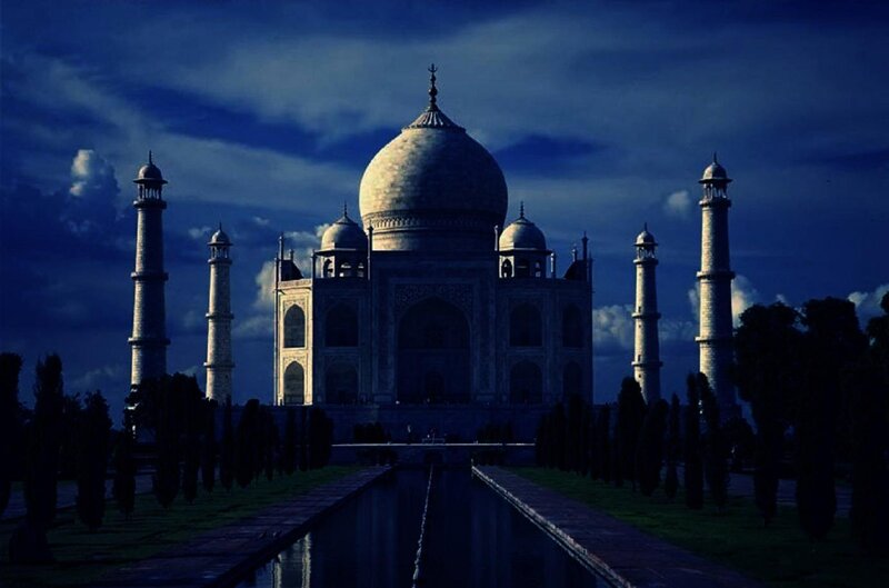 Taj Mahal at dusk
