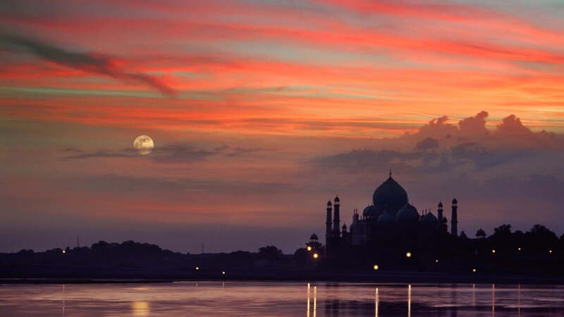 Taj Mahal at Dusk — Orange, Serene
