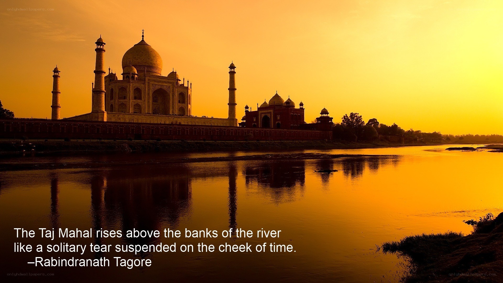 Taj Mahal at sunset