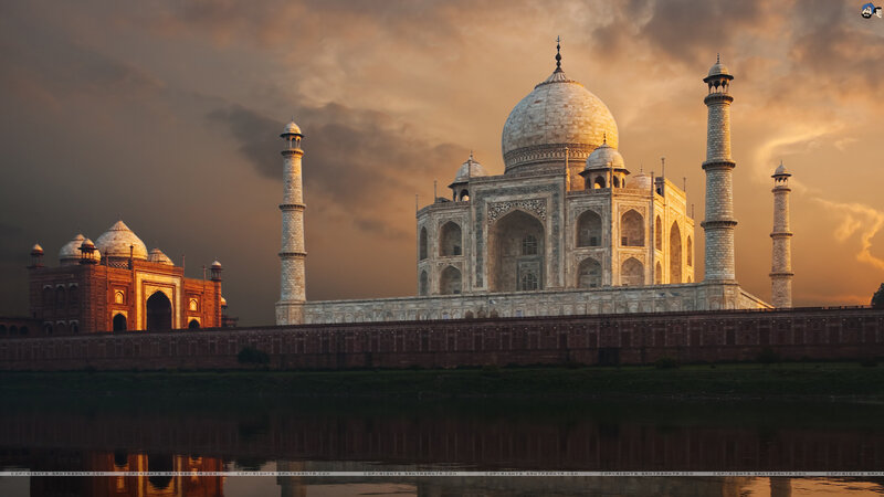 Taj Mahal at Sunset — Gold