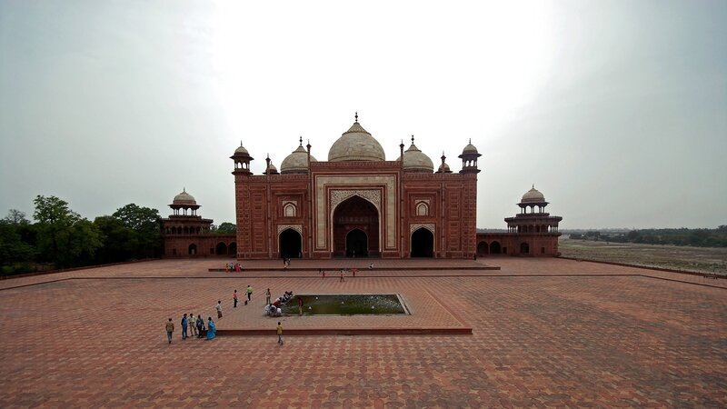 Taj Mahal courtyard view
