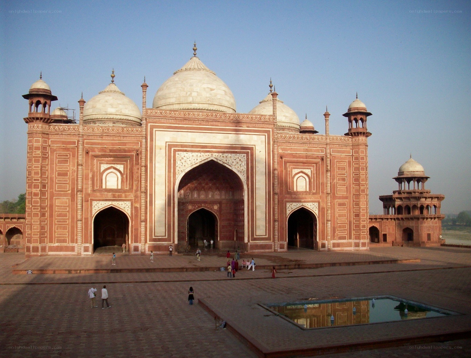 Taj Mahal main gateway