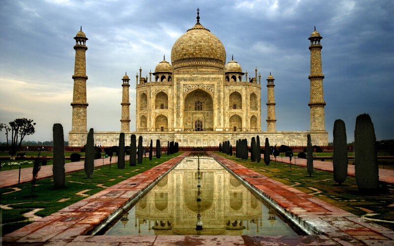 Taj Mahal Mausoleum — Beige, Dramatic, Afternoon, Photograph
