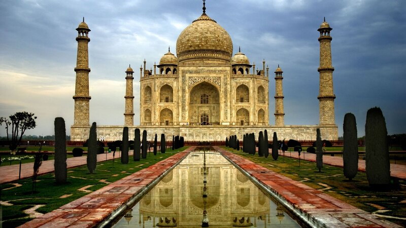 Taj Mahal Mausoleum — Beige