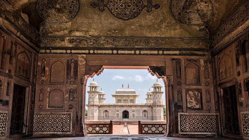 Taj Mahal Mausoleum — Brown