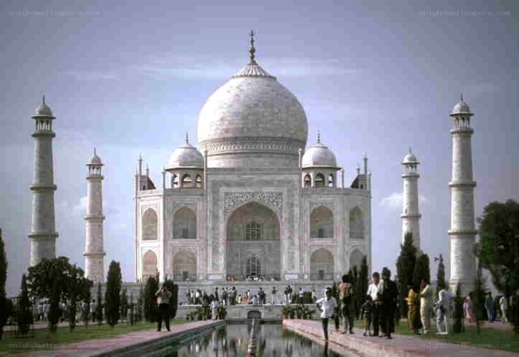 Taj Mahal with visitors