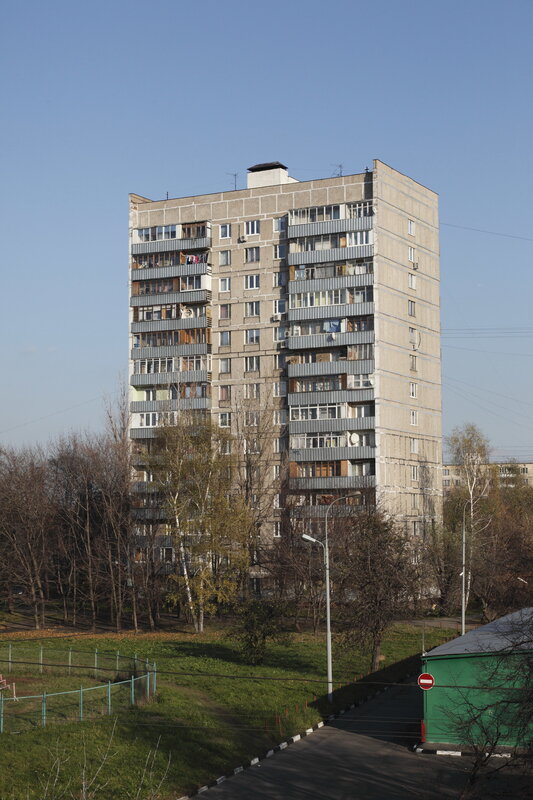 tall apartment building in urban area