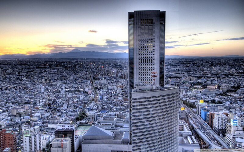Tall Building in City — Gray