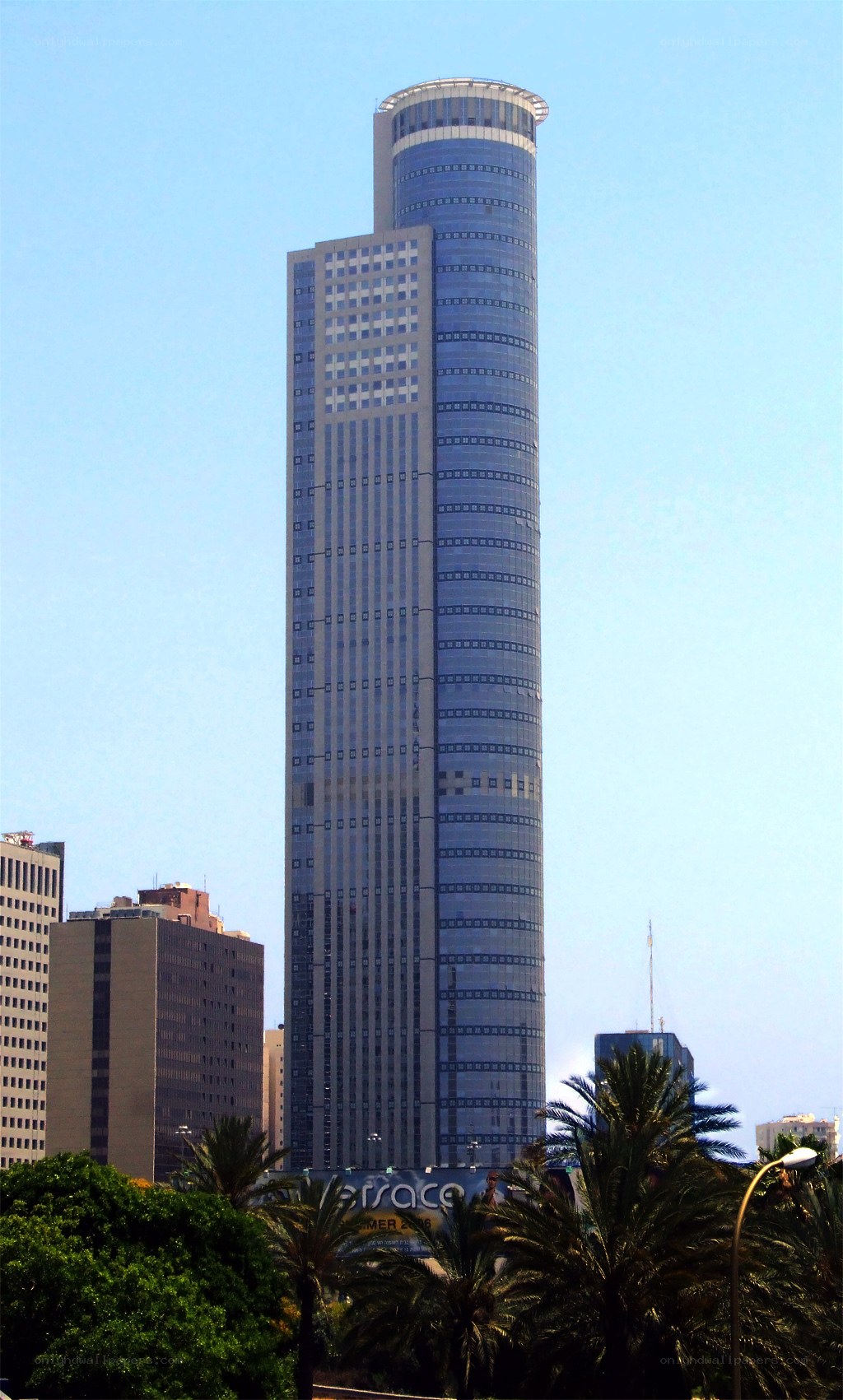 tall skyscraper in city