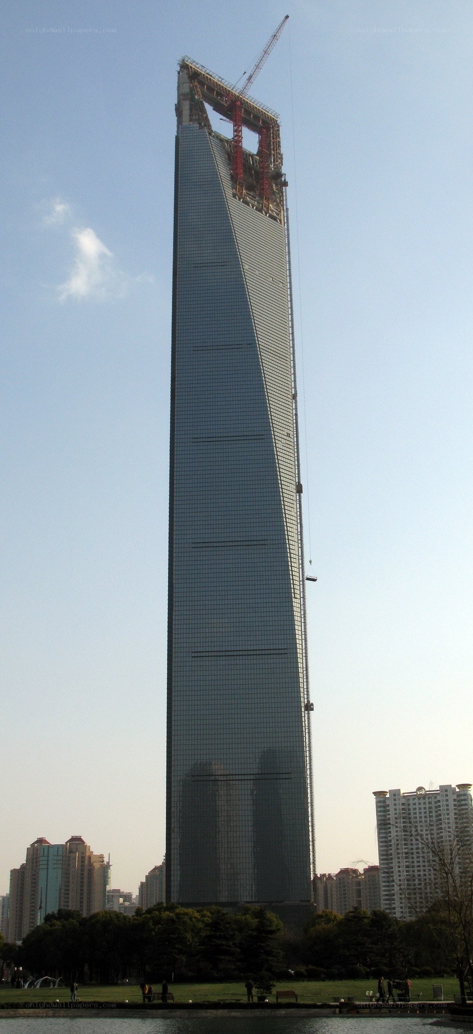 tall skyscraper under construction