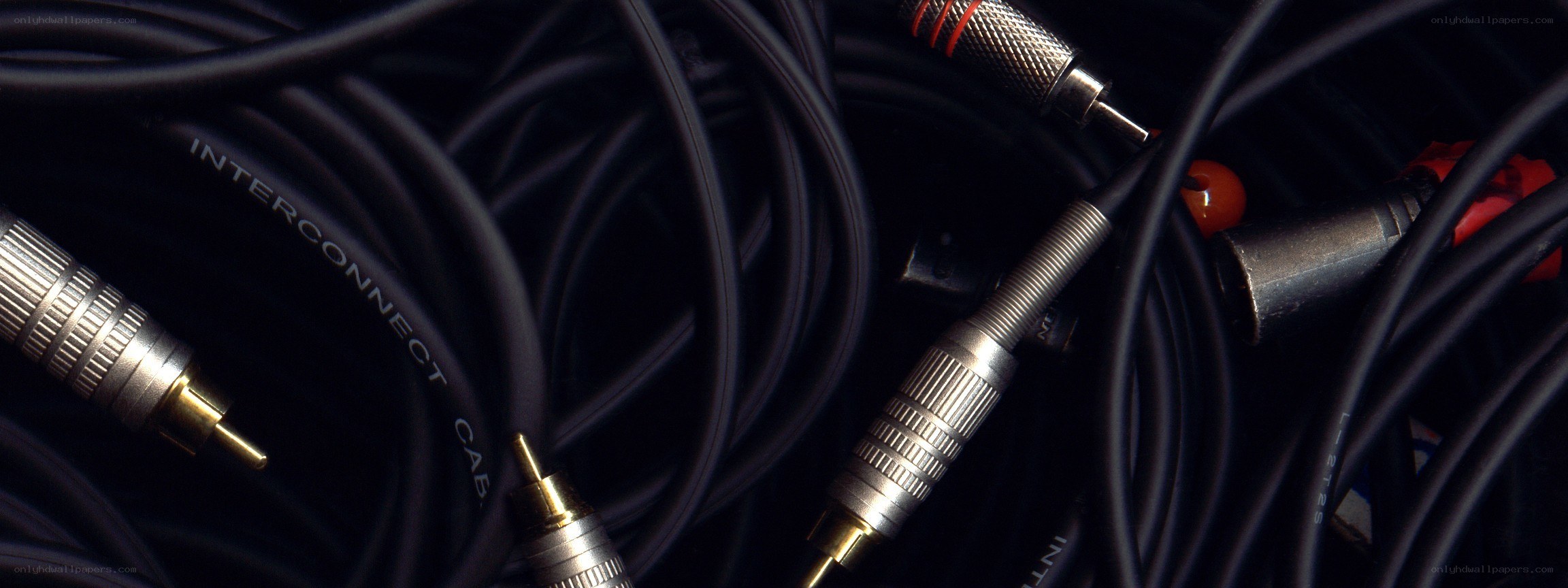 tangled audio cables