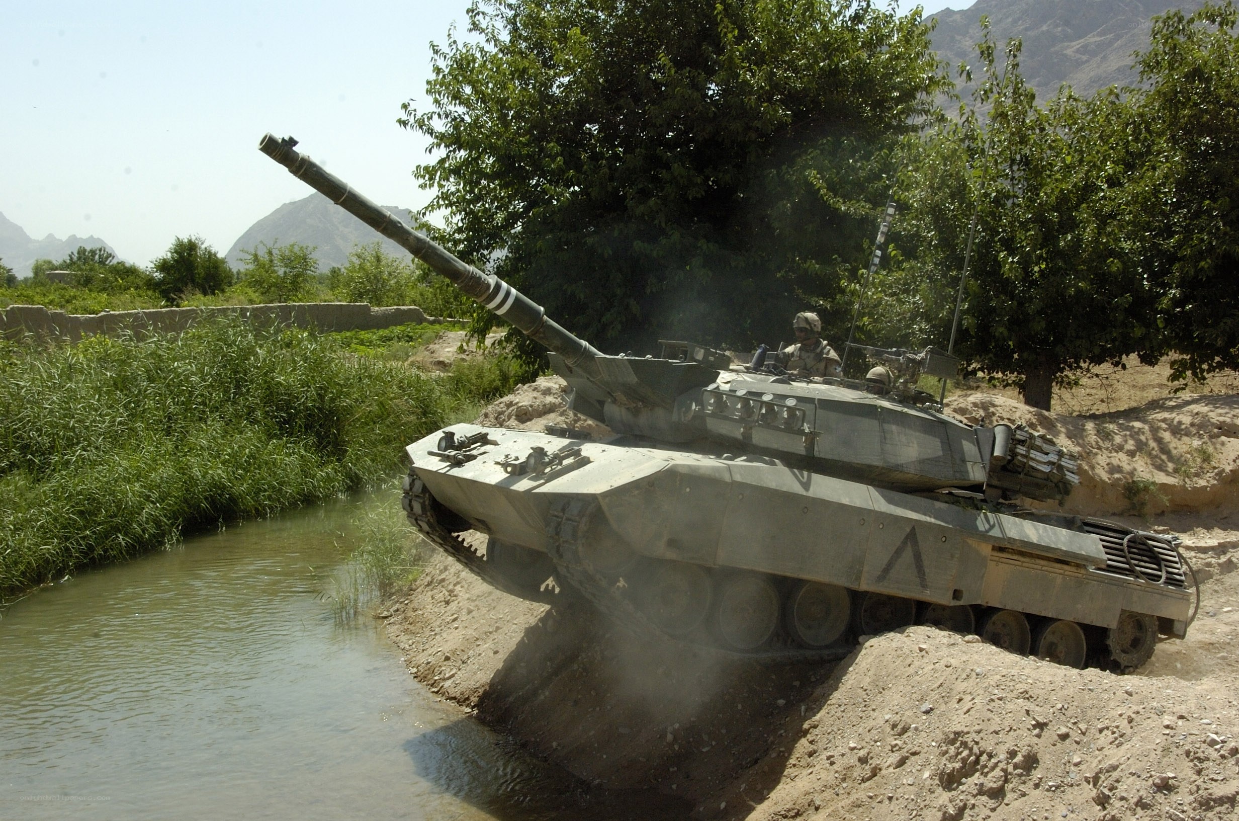 Tank crossing a river