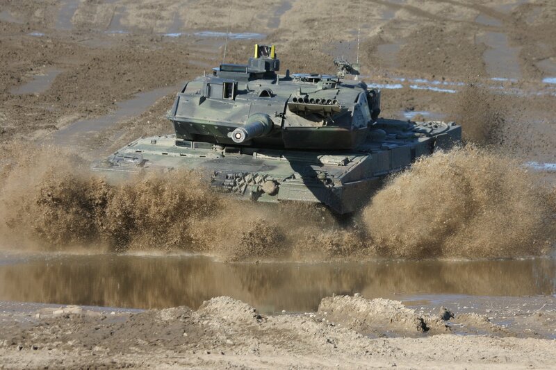 Tank crossing muddy water