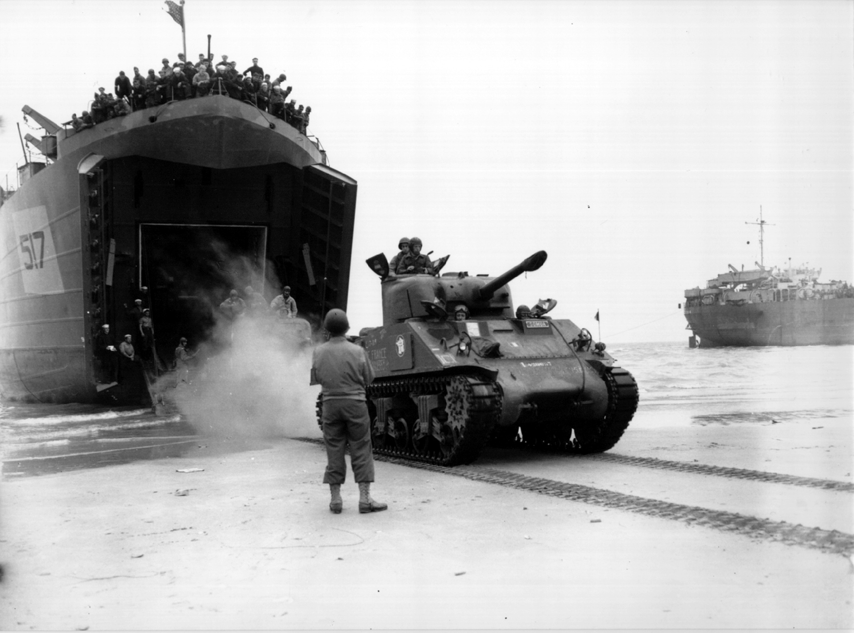 Tank disembarking from ship