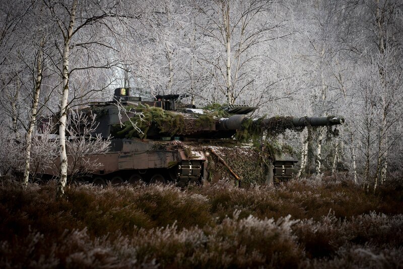 Tank in Snowy Forest — Green, Cold