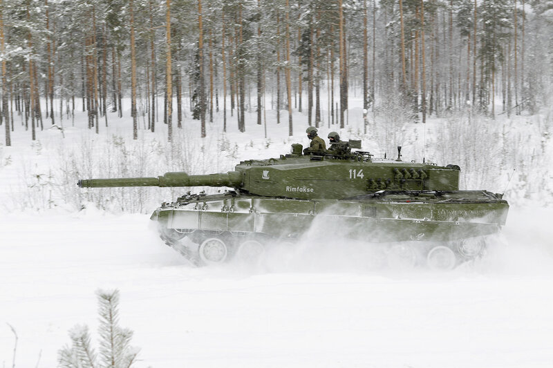 Tank in Snowy Forest — Green