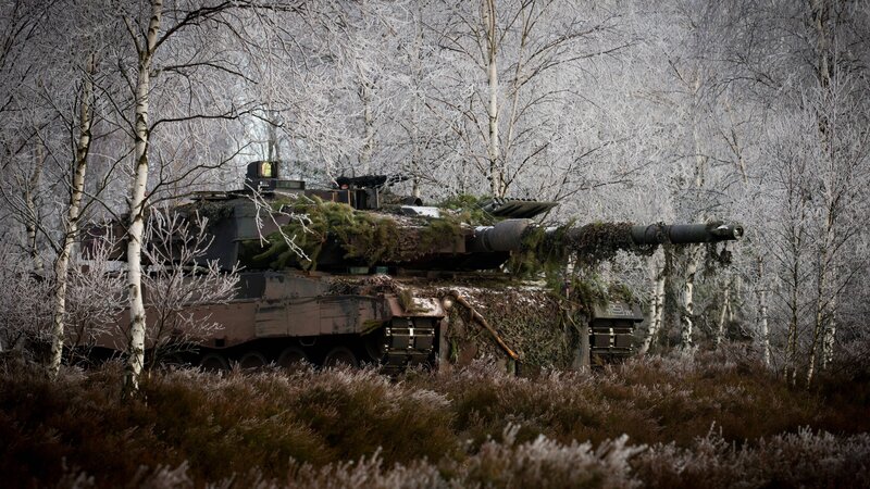 Tank in Snowy Forest — White, Cold, Winter