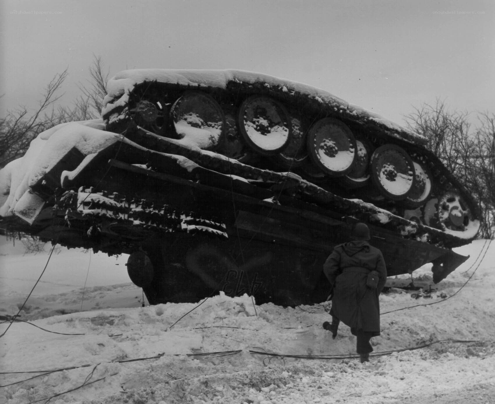 Tank recovery in snow
