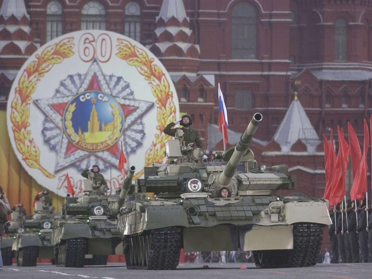 Tanks in Moscow parade