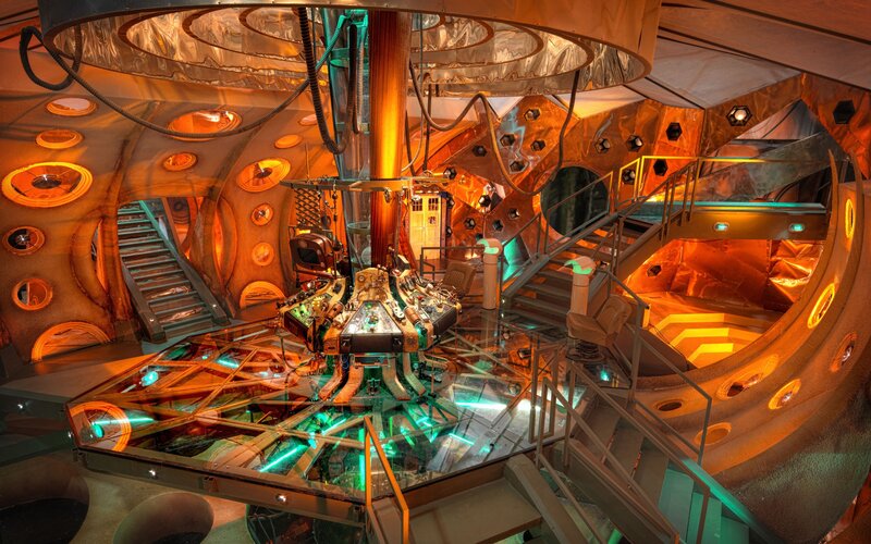 TARDIS Control Room — Orange, Futuristic