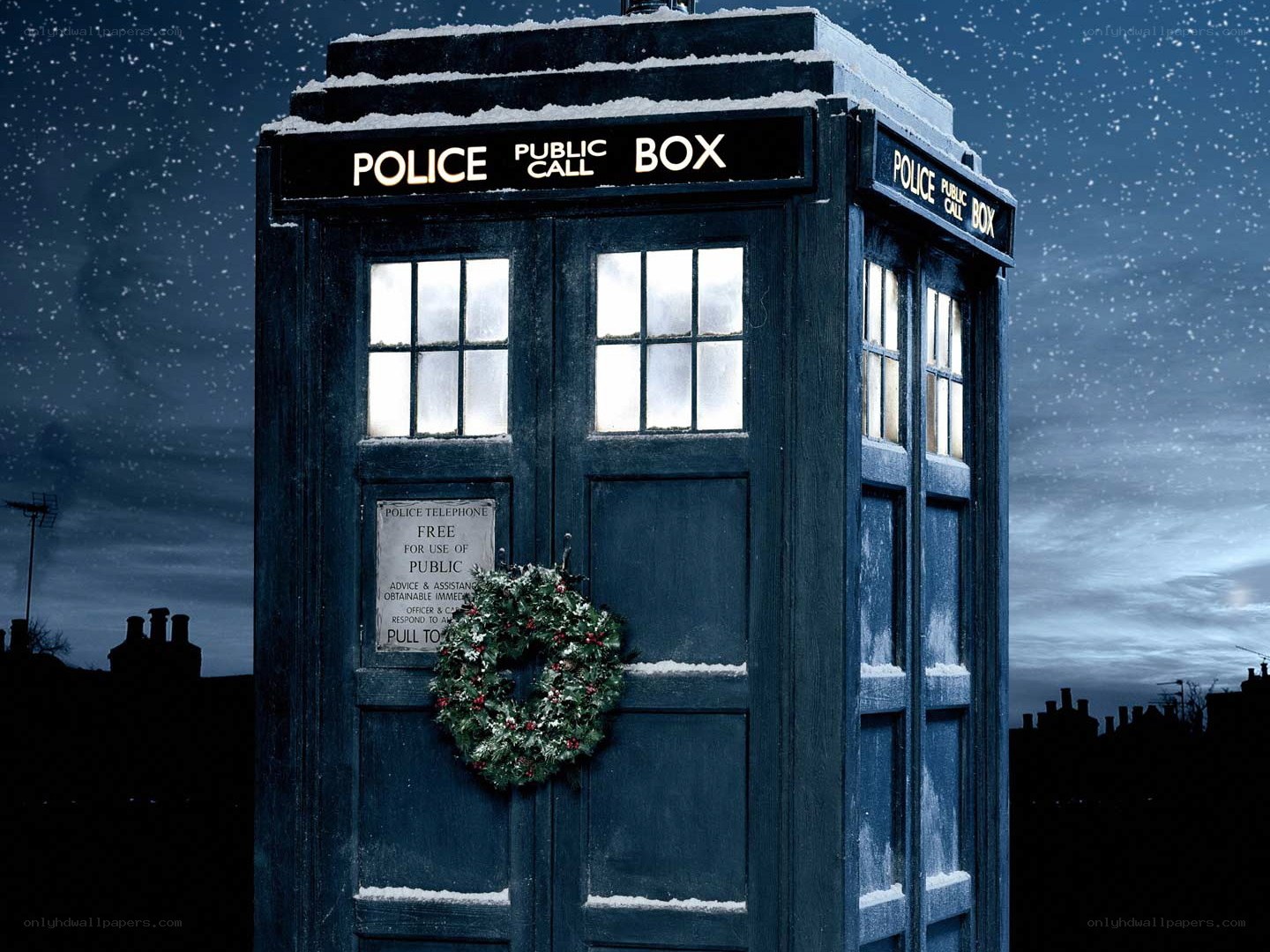 TARDIS in snowy night