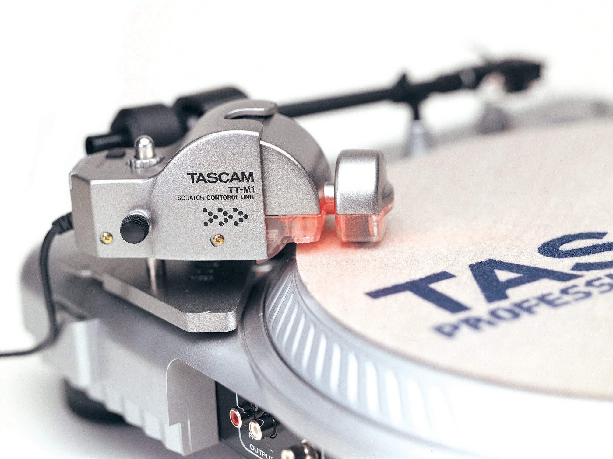 Tascam TT-M1 turntable