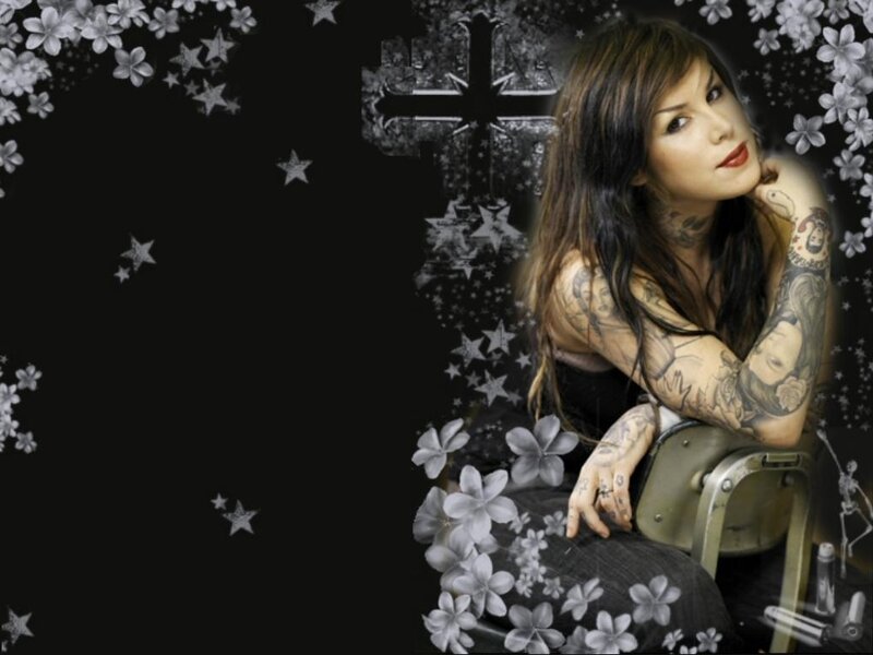 tattooed woman with flowers