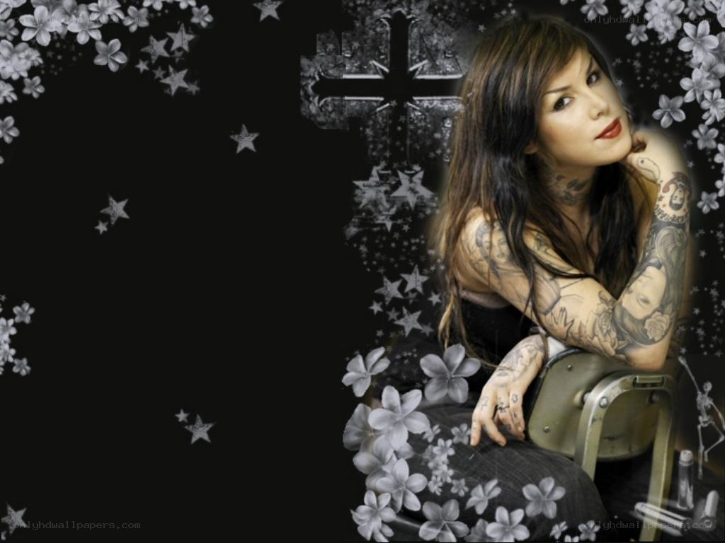 tattooed woman with flowers