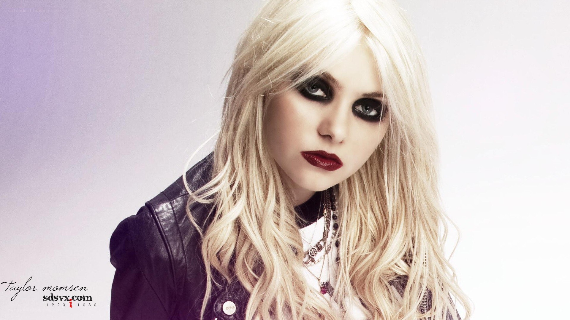 Taylor Momsen in leather jacket