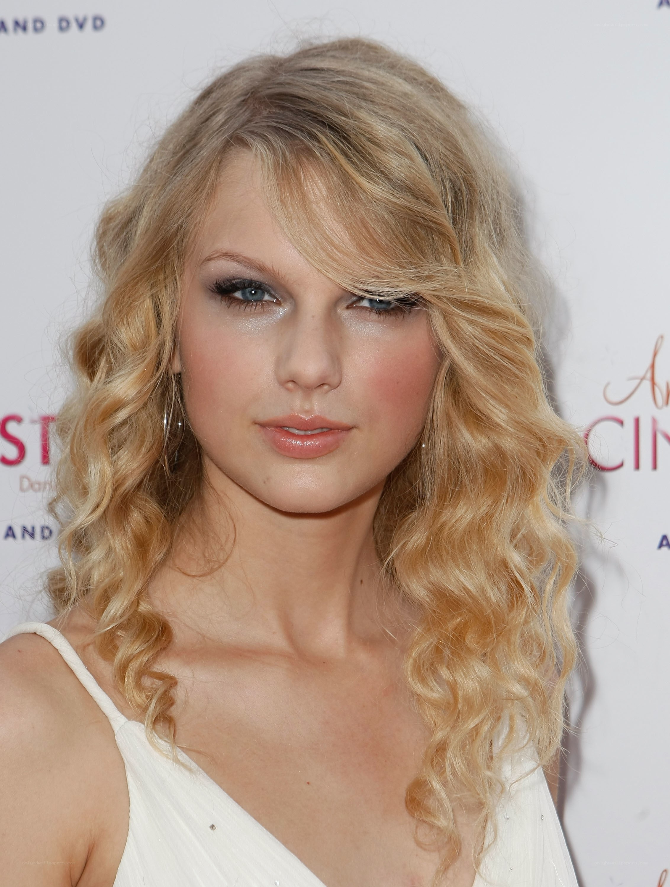 Taylor Swift at a red carpet event
