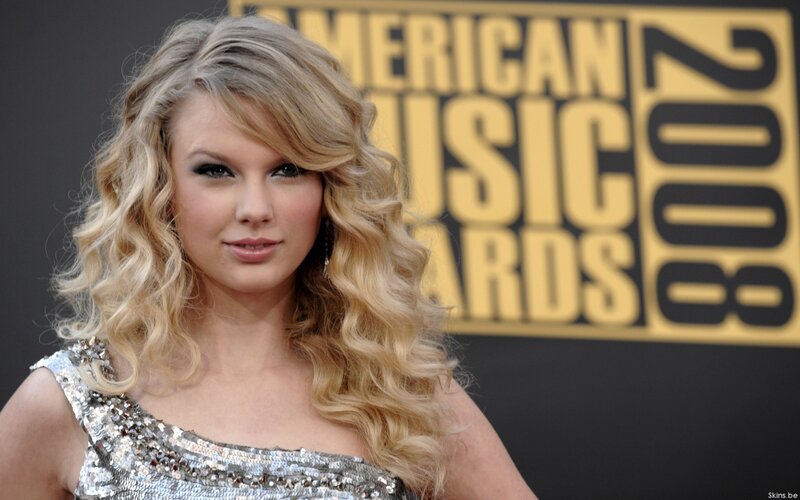 Taylor Swift at American Music Awards