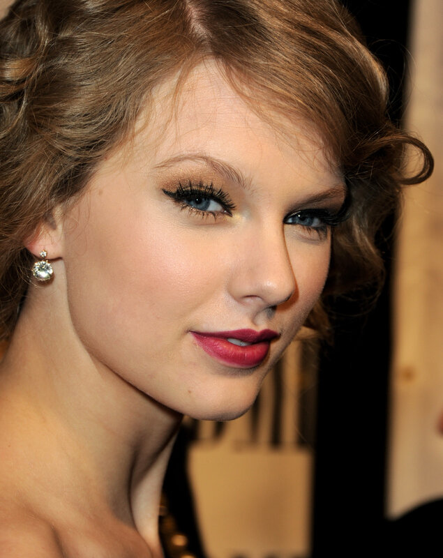 Taylor Swift at an event