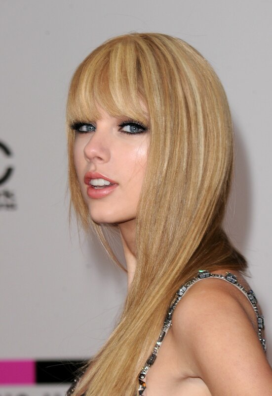 Taylor Swift at an event